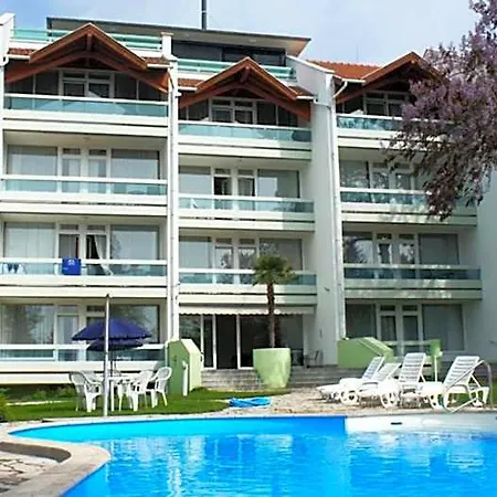 Tagore 4*